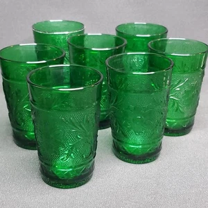 7 TIARA Anchor Hocking 5 oz 3.5" Forest Green Sandwich Juice Glasses Emerald Vtg - Picture 1 of 6