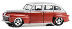 GREENLIGHT - Red FORD Fordor Super deluxe 1947 CALIFORNIA LOWRIDERS in bliste...