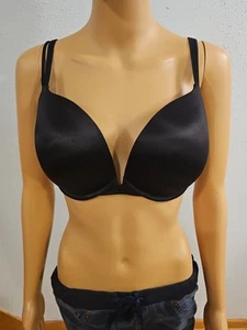 Victoria's Secret Very Sexy Push Up Underwire PIGEONNANT Size 36DD Bra.       D9 - Picture 1 of 5