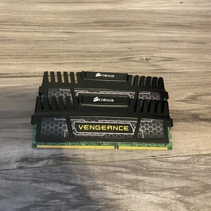 Corsair Vengeance 8GB Kit (2x4GB) DDR3 PC3-12800 1600MHz RAM CMZ8GX3M2A1600C9 - Picture 1 of 2