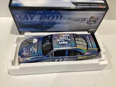 1/24 Acción 2011 Lee Petty Nascar Salón de la Fama Flashcoat Ford Fusion Foto 1 de 3