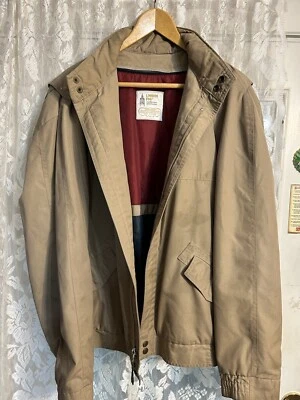 Jaqueta London Fog zíper completo leve bronzeada totalmente forrada tamanho 44 Reg - Imagem 1 de 3