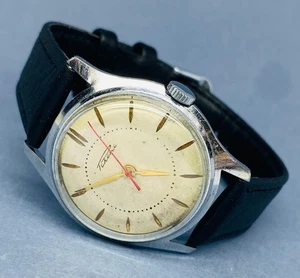 Raketa les montres mécanique à remontage Mécanique (Manuel) russes~1970's #26925 - Picture 1 of 11