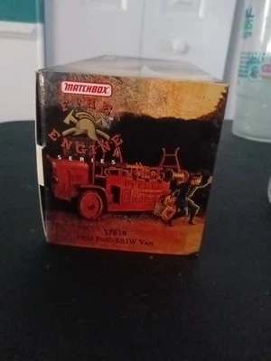 Modelos Matchbox de camiones de bomberos de antaño serie 1950 Ford E83W furgoneta YFE18 con certificado de autenticidad Foto 1 de 3
