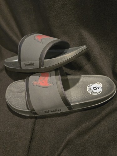 Sandali Nike X Offcourt NFL Tampa Bay Buccaneers neri DD0510 002 uomo taglia 9