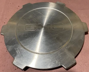1 GMC Sierra Truck Yukon XL 1500 WHEEL CENTER CAP HUBCAP 2004 2005 2006 2007 OEM - Picture 1 of 6