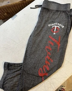 Minnesota Twins Mlb Women’s Sweatpants Antiqued Vintage Ladies Capri Pants (L) - Picture 1 of 4