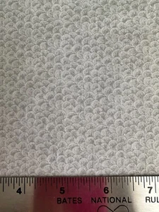 TELA DE ALGODÓN Jinny Beyer RJR FASHION telas, gris, cocodrilo, corte 1,5 yardas - Imagen 1 de 5