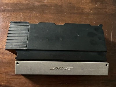 AMPLIFICATORE AUTORADIO AUDI A6 Berlina Serie C6 (4F2) 4F0035223A - Immagine 1 di 4