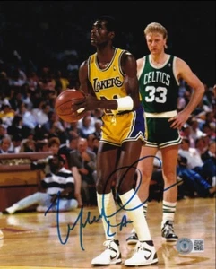 MICHAEL COOPER Signed Los Angeles Lakers 8x10 Photo With Larry Bird (Beckett) - Picture 1 of 3