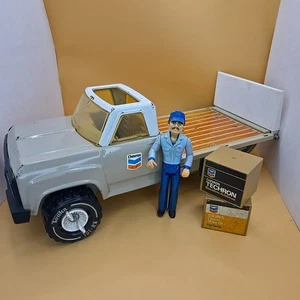 Vintage Collectors Tonka Chevron Pressed Steel Delivery Truck w/ Driver & Boxes - Picture 1 of 24