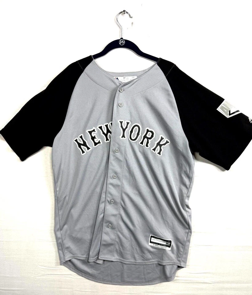 Camisa base Majestic Cool para hombre grande gris negra Harvey #33 equipo de los Yankees de Nueva York Foto 1 de 4