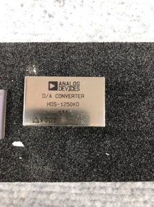 Convertidor D/A multichip para dispositivos analógicos. Chip # HDS-1250KD. Sellado individualmente - Imagen 1 de 3