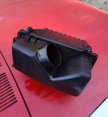 1996-05 Chevrolet S10 GMC S15/Sonoma Pickup OEM Air Intake Cleaner Box 2.2 Liter - Image 1 of 4
