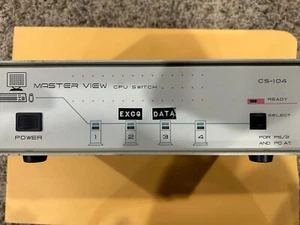 ATEN CS-104 KVM Switch Master View CPU Switch + A/C Adapter - Afbeelding 1 van 3