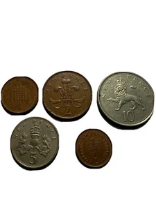 Seltene Münzen 1975 Neu Pence Sammler 10p 5p 2p 1p Halber Penny - Bild 1 von 3