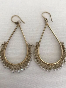 Pearl and brass dangle drop earrings in excellent preowned condition - Picture 1 of 7