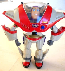 **BUZZ LIGHTYEAR 13cm DISNEY PIXAR 2001 TWIN FOLDABLE WINGS  ACTION FIGURE** - Imagen 1 de 4