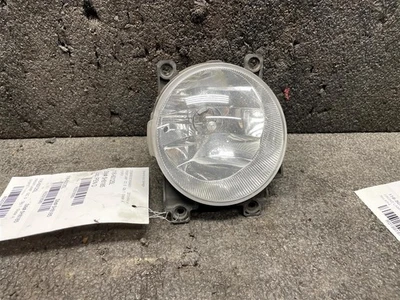 二手驾驶灯 适合:2013 丰田 Rav4 雾驱动汽油保险杠安装 Gr — 第 1/4 张图片