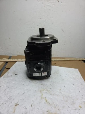 Насос гидравлический Parker 3089110264 3000 фунтов на кв. дюйм 7/8 дюйма - 13 шлицев - Изображение 1 из 4