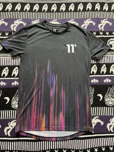 Camiseta para hombre 11 Degrees negra con estampado de arco iris talla M manga corta cuello redondo - Imagen 1 de 2