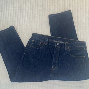 Levi's Men's 501 Original Fit Button Fly Denim Jeans (Size 40x30/Measures 40x27) - Picture 1 of 8