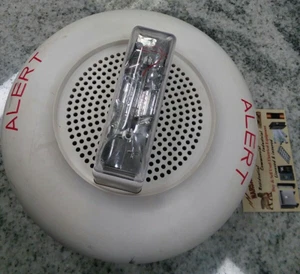 Wheelock E-60-24MCC Fire Alarm Speaker Strobe, 25/70.7 VRMS, 15/30/75/95cd (L101 - Bild 1 von 12