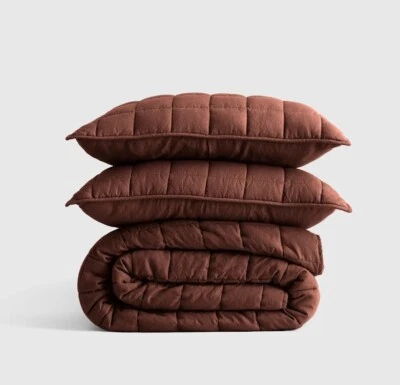 NWT! Quince Linen Bordeaux Box Quilt & 2 Sham Set ! Sz. King/ Cal King! (686) - Image 1 of 4