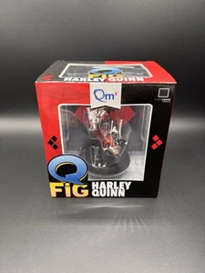 Q FIG Harley Quinn Figure QMX Batman DC Comics 4" Figurine Loot Crate - Picture 1 of 7