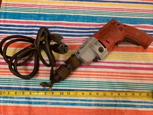 Milwaukee 5370-1 Trapano a percussione elettrico con filo 1/2" 120V 5,4 Ampere con chiave a mandrino - Foto 1 di 10