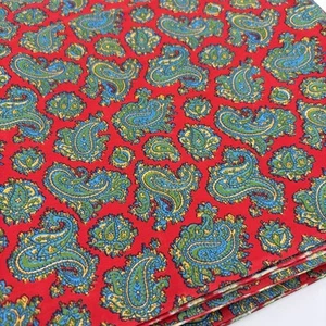 Vintage Paisley Print Fabric Teal Yellow Green On Red 8 Yds x 36” Smooth Cotton - Picture 1 of 8
