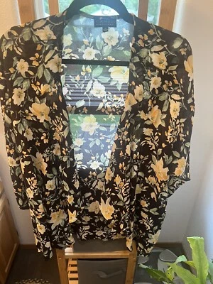 Cameo Black & Yellow Floral Kimono 1X - Image 1 of 4