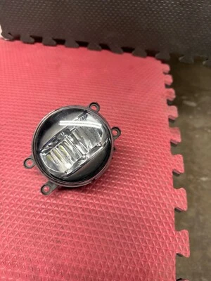 Faro antiniebla parachoques pasajero derecho fabricante de equipos originales Lexus RX RX350 2016-2019 Foto 1 de 4