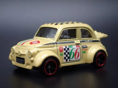 1960's FIAT 500D Modificado 1/64 Scala da Collezione Diorama Pressofuso Vettura - Immagine 1 di 4