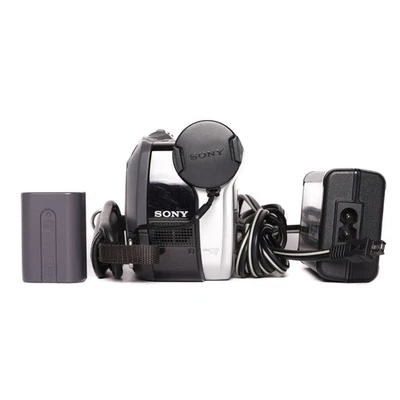 Sony Handycam DCR-HC26E MiniDV PAL Camcorder - Silver - TOUCHSCREEN NOT WORKING - Image 1 of 4