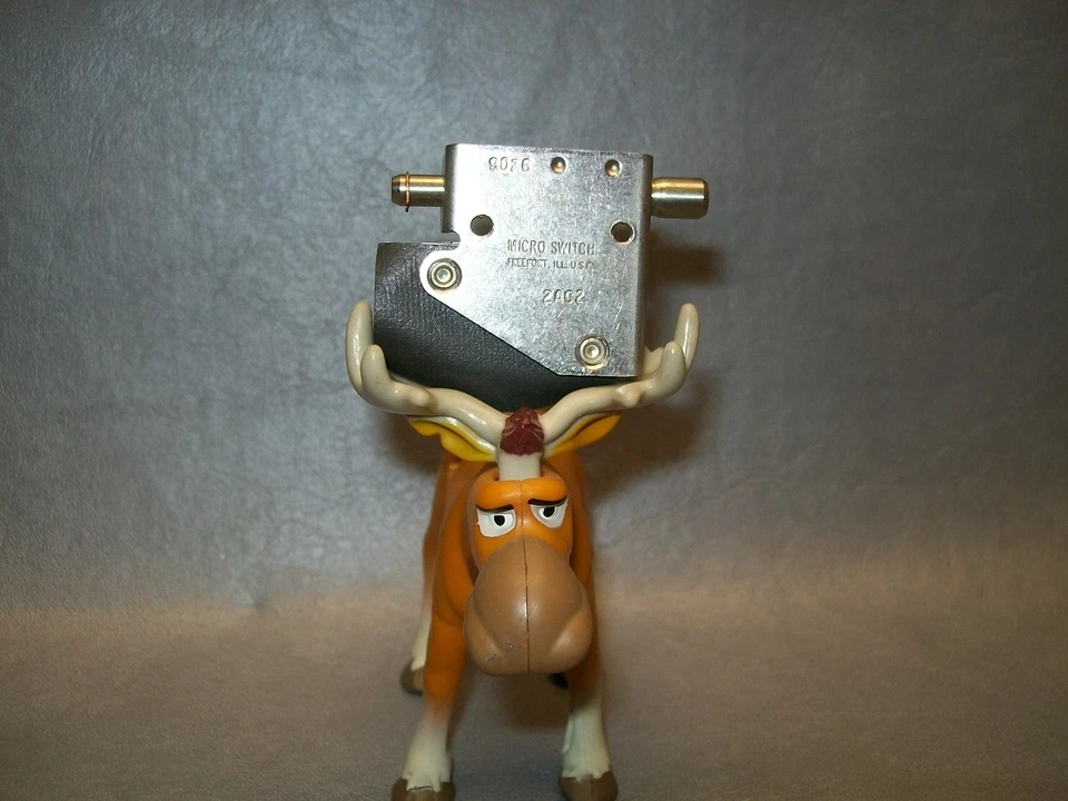 Honeywell 2AC2 Microswitch - Image 1 of 3