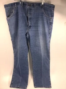 Pantalones de mezclilla Wrangler 46x30 para hombre - Pantalón de 5 bolsillos lavado medio calce clásico - Imagen 1 de 6