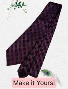 Express Design Studio Seidenkrawatte, 58" x 3,5", lila/schwarze Diamanten. OB-1 - Bild 1 von 5