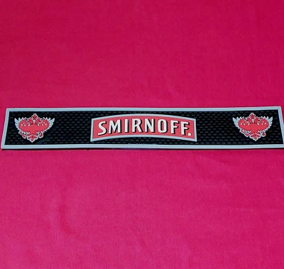Alfombra de barra Smirnoff Vodka Rail Runner 21" x 3,5" goma negra roja y gris Foto 1 de 4