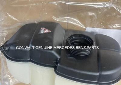 Tanque de expansión Mercedes Benz genuino E63 AMG S E63 AMG 2018-2021 2135001400 Foto 1 de 4