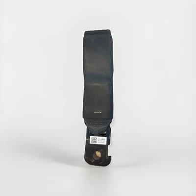 2018-2021 BUICK ENCLAVE RIGHT 2ND ROW SEAT BELT BUCKLE OEM - Image 1 of 4