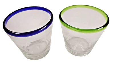 Par de vasos mexicanos soplados a mano de colección borde azul cobalto y verde 4" 15º Foto 1 de 3