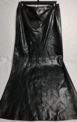 Falda Moda International Negra Cuero Genuino Talla 6 Foto 1 de 4