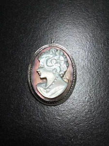 Van Dell Sterling Silver Detailed Cameo Abalone Mother of Pearl Brooch Pendant - Picture 1 of 4