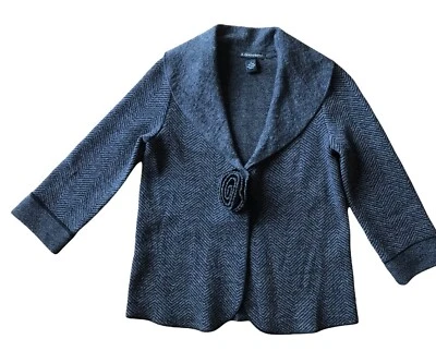A Giannetti 100% Wool Black Gray Herringbone Rose Cardigan S Shawl Cowl Collar  Foto 1 de 4