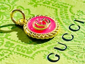 One Gucci 1 pieces Pendant metal hot pink / gold - Picture 1 of 9