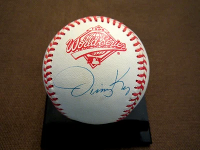 JIMMY KEY 1996 WSC NEW YORK YANKEES FIRMADO AUTOMÁTICO VINTAGE 1996 W.S. BÉISBOL SGC Foto 1 de 3