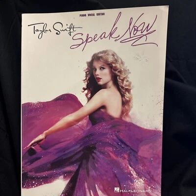 Taylor Swift • Speak Now Songbook • Piano/Vocal/Guitar with Tablature • Popular - Image 1 of 2