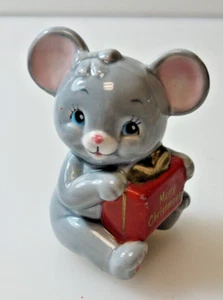 Vintage Russ Berrie Merry Christmouse Figurine Mouse Holding a Gift 3.5'' - Picture 1 of 4