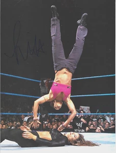 Lita wrestler REAL hand SIGNED Mag Pinup Photo COA Autographed Angelica WWE ECW - Picture 1 of 2